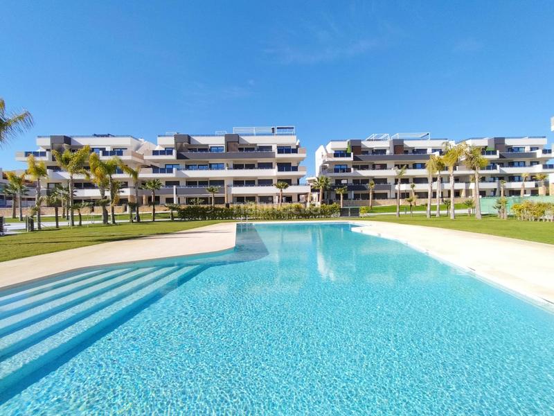 Foto f2e9a055-324d-4089-80f5-2fc6fcb281ce. Apartamento ático con piscina privada a 700 m de la playa obra nueva en Orihuela