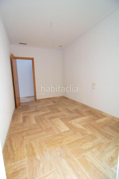 Foto 6e5a703d-fe2f-4fb1-8d3d-c1ce8bd42a1e. Piano terra in calle juventud 2 in Las Bayas Elche / Elx