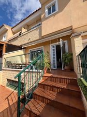 Duplex à Calle dels pastors 5. Dúplex con piscina y garaje en las bayas, elche