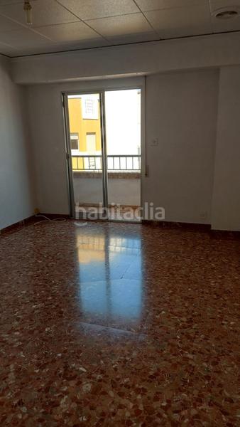 Foto 8f0f83fd-1f77-4b5c-aeb9-3b28364c7a08. Piso en calle salazar alonso 32 piso en venta zona la zapatillera, elche en Elche / Elx