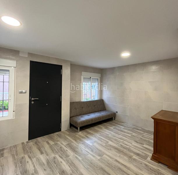 Foto f80c8612-6795-4091-aeab-8ce5aecc75a5. Planta baja en calle villena 12 tu casita a 90 metros de la playa, . en Santa Pola