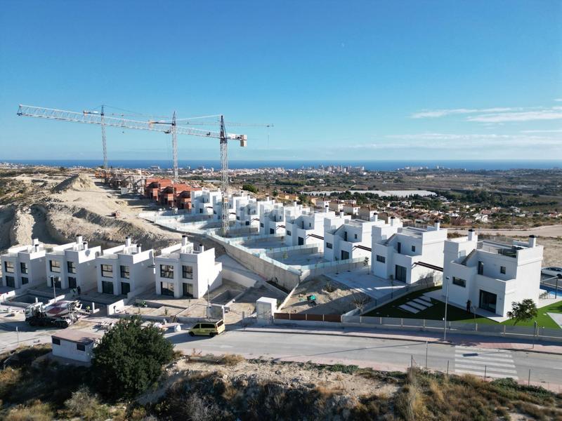 Foto b3df846e-072d-4b28-9a63-9afadc7b945e. Chalet elegante chalet con piscina en partida en Centro Mutxamel