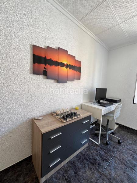 Foto b7d040e6-56a3-46e5-b80b-5218bdeca662. Piso en calle olegario domarco seller 83 piso en venta zona plaza barcelona, elche en Elche / Elx