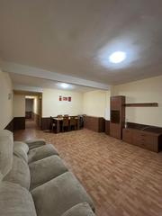 Local commercial à San Crispín. Local  acondicionado como vivienda