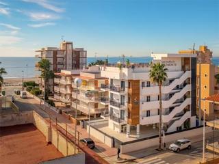 Edificio en Gran Playa. Apartahotel turístico en venta, a solo 50m del mar mediterráneo
