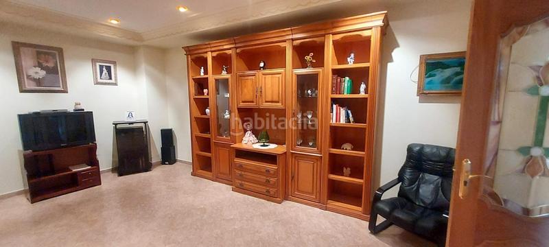 Foto 5a4b420f-b060-45e4-8b3e-c4a3895289a6. Chalet dans Ciutat Jardí - Torreta Verdí Elche / Elx