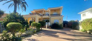 Chalet in Ciutat Jardí - Torreta Verdí. Exclusivo chalet independiente en ciudad jardín