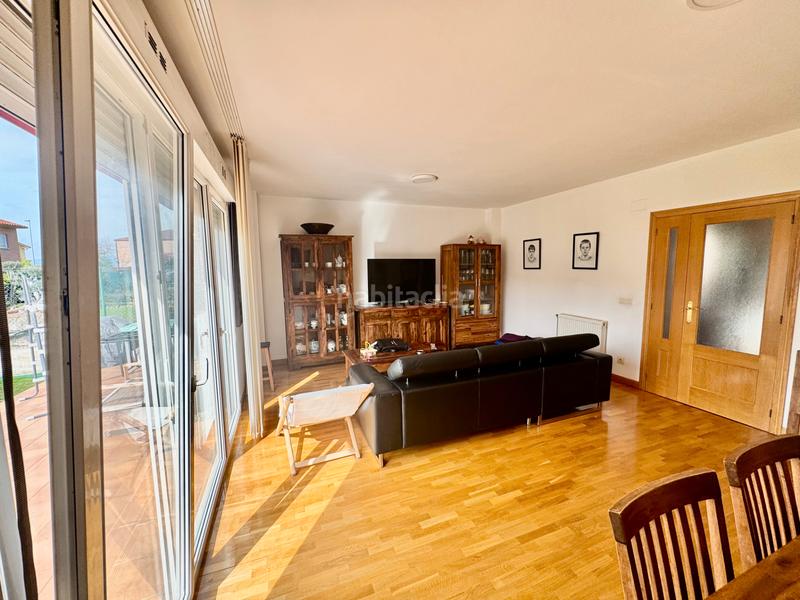 Foto 3344f9e1-7b97-48c4-88de-d5caf91254e9. Chalet con riscaldamento parcheggio in Orcoyen