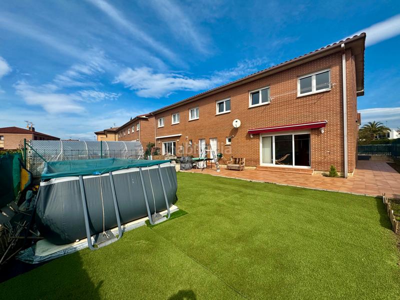 Foto 3eb1bd0a-b2eb-480b-b131-fb9a33b62e43. Chalet con riscaldamento parcheggio in Orcoyen