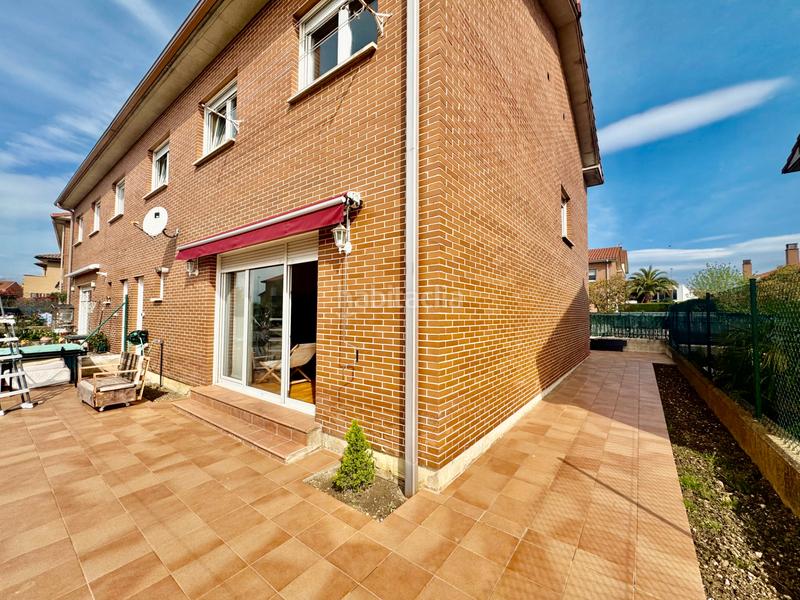 Foto ad1f3cb3-1099-4e2d-8fa4-4b9c7e4d5a40. Chalet con riscaldamento parcheggio in Orcoyen