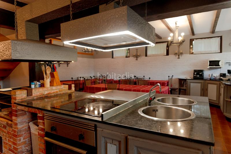 Foto e16d0599-805e-49e0-99e0-ad04512f4c83. Mas avec cheminée chauffage parking piscine dans Hernani