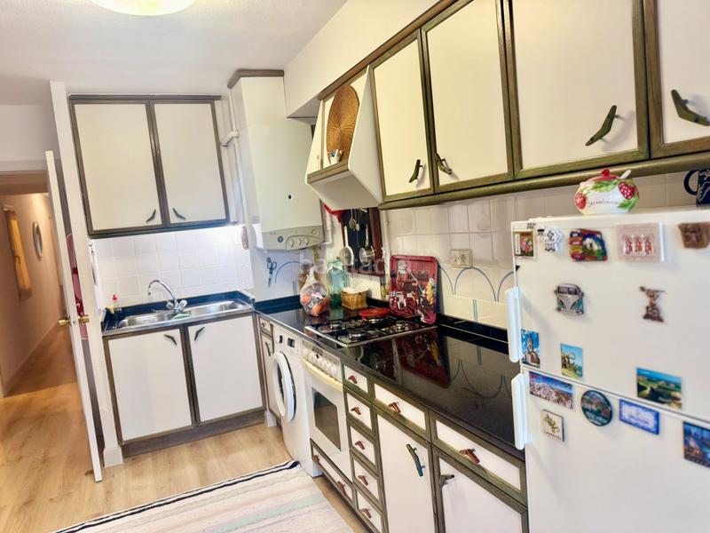 Foto c0a6ae0a-3cb1-4891-8788-5d803813fb1c. Piso  en venta en paseo de zarategi en Intxaurrondo Donostia - San Sebastián