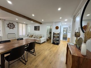 Piso en Parte Vieja. Exclusiva vivienda exterior con 7 balcones en la parte vieja de