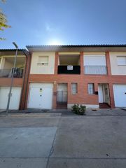 Casa bifamiliare in Cintruénigo. Tu nuevo hogar en cintruenigo