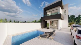 Chalet à Almoradí. Villa de 3 dormitorios y 3 baños en encantador pueblo español