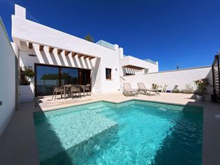 Chalet à Torre-Pacheco. Villa moderna en torrepacheco tu hogar ideal
