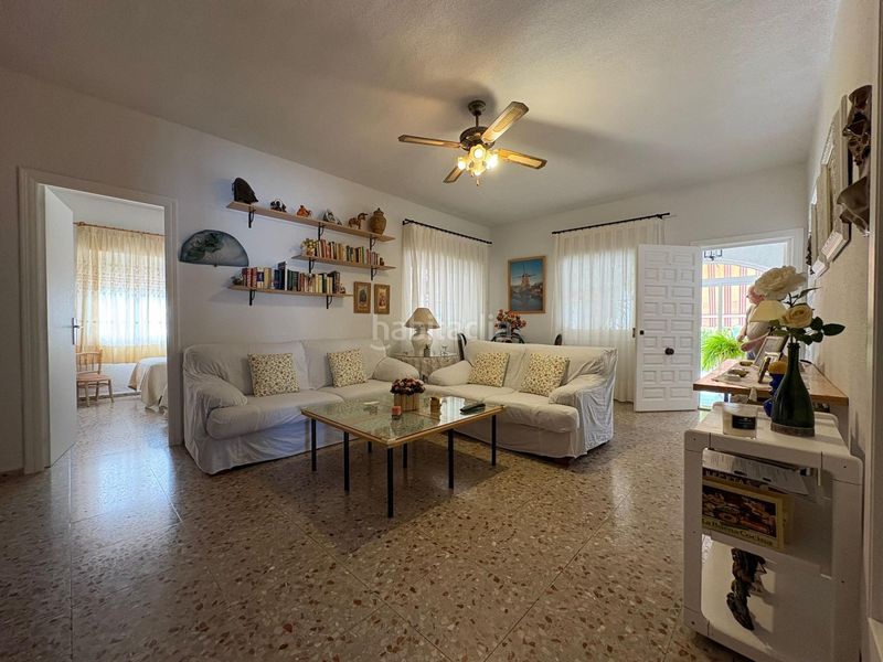 Foto 0f2ec127-96b2-4b18-b270-442ab045ed5d. Xalet amb calefacció aparcament piscina a Albatera