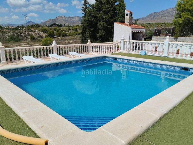 Foto 9b4721f7-93fd-4bc9-80ce-14c60e35da4e. Xalet amb calefacció aparcament piscina a Albatera