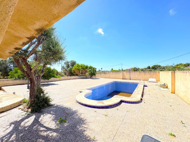 Foto e3473458-2611-4476-957b-cdc890de2787. Xalet amb calefacció aparcament piscina a Algorfa
