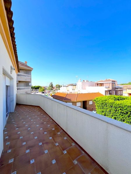 Foto db95eb4b-a539-4a00-b934-fa46cf9a4b75. Casa amb calefacció aparcament a Centro Rojales