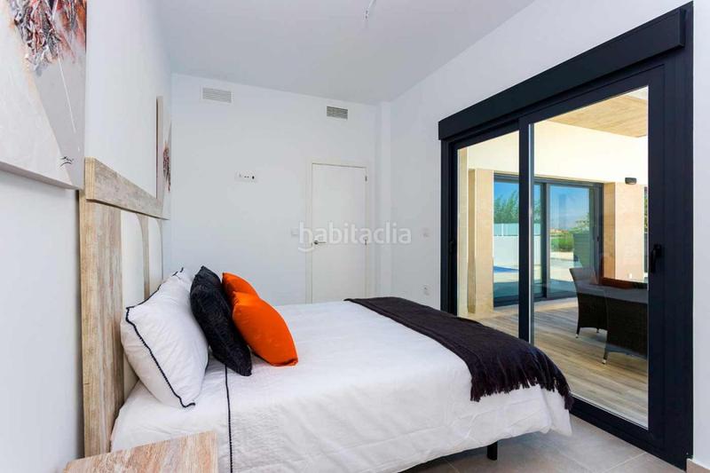 Foto 27acc4c3-5a06-4c38-98c5-cae406a3a44a. Chalet villa de 3 dormitorios en una sola planta, en Daya Nueva