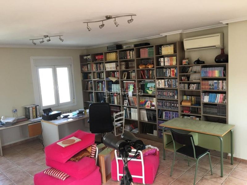 Foto 44ef36e1-3d07-4799-99a2-c9264aa29595. Casa amb aparcament a Almoradí