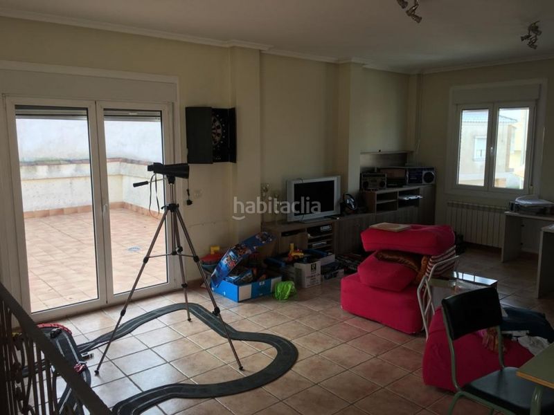 Foto 4bcd8a48-2862-4329-a2bb-49684c3c6073. Casa amb aparcament a Almoradí