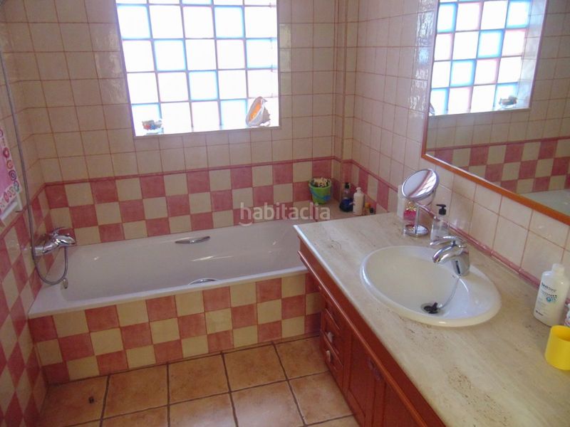 Foto 591ad268-aa46-4fdb-854a-e354dbbcda3c. Casa amb aparcament a Almoradí