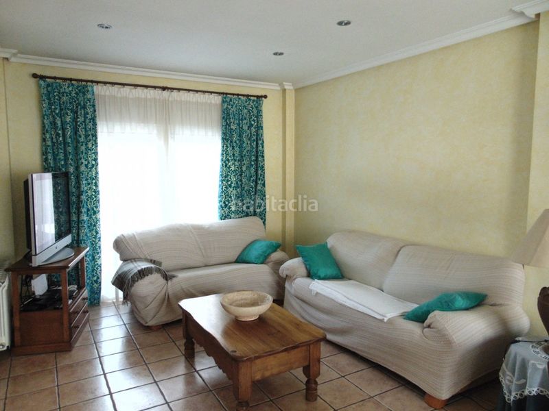 Foto 6b6f16a5-ee0c-44f3-9e43-982f80fda4c8. Casa amb aparcament a Almoradí