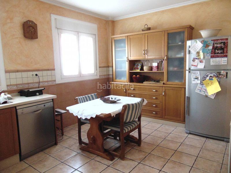 Foto d3ebe9fd-ba28-4b20-8795-1bc456fec03f. Casa amb aparcament a Almoradí