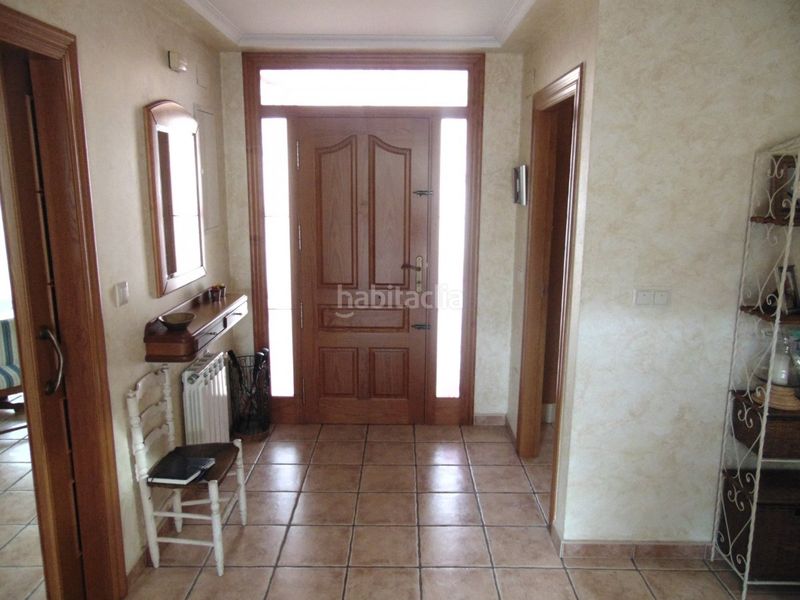 Foto d5998025-4f4c-4434-9fc6-0b6f0e2bf1e1. Casa amb aparcament a Almoradí