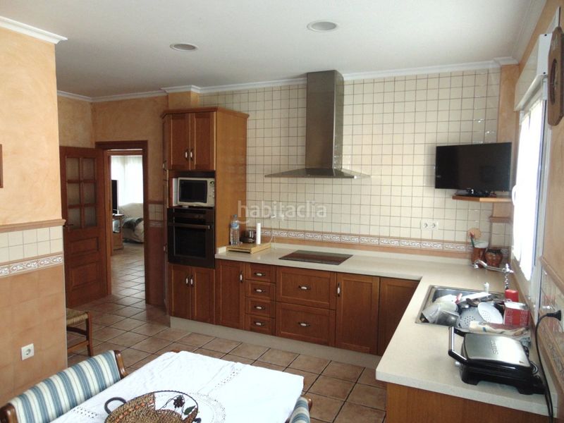 Foto f8d77b16-2992-4308-a81d-10fd026cc30d. Casa amb aparcament a Almoradí