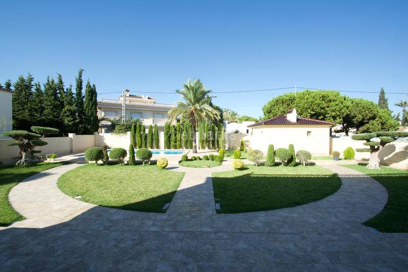 Foto bc875c0f-bc54-4e1d-9676-8fdea1fe6d85. Chalet villa de lujo en Cabo Roig en Cabo Roig Orihuela