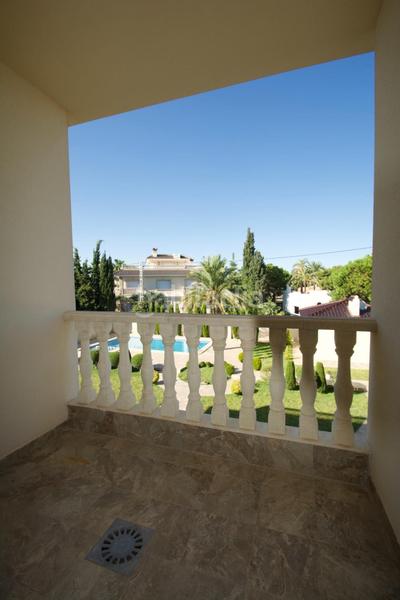 Foto f9d8f51c-183e-41de-9d7b-198dbe7cf009. Chalet villa de lujo en Cabo Roig en Cabo Roig Orihuela