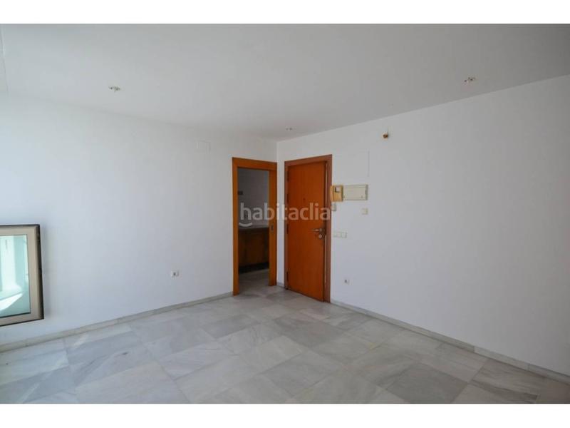 Foto 021dc665-4134-4e6f-bd84-145403f70e44. Piso en canarias 26 piso luminoso con trastero en zona tranquila en Conil de la Frontera