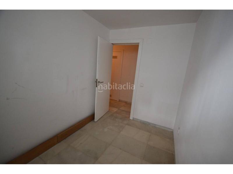 Foto 172b1eaf-1e1e-41fd-9889-9491bad9221f. Piso en canarias 26 piso luminoso con trastero en zona tranquila en Conil de la Frontera