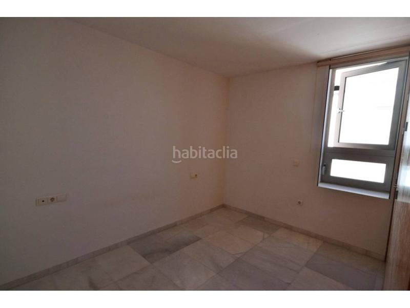 Foto 24bffe20-c9a9-4f79-bd1e-de50dedd5a67. Piso en canarias 26 piso luminoso con trastero en zona tranquila en Conil de la Frontera