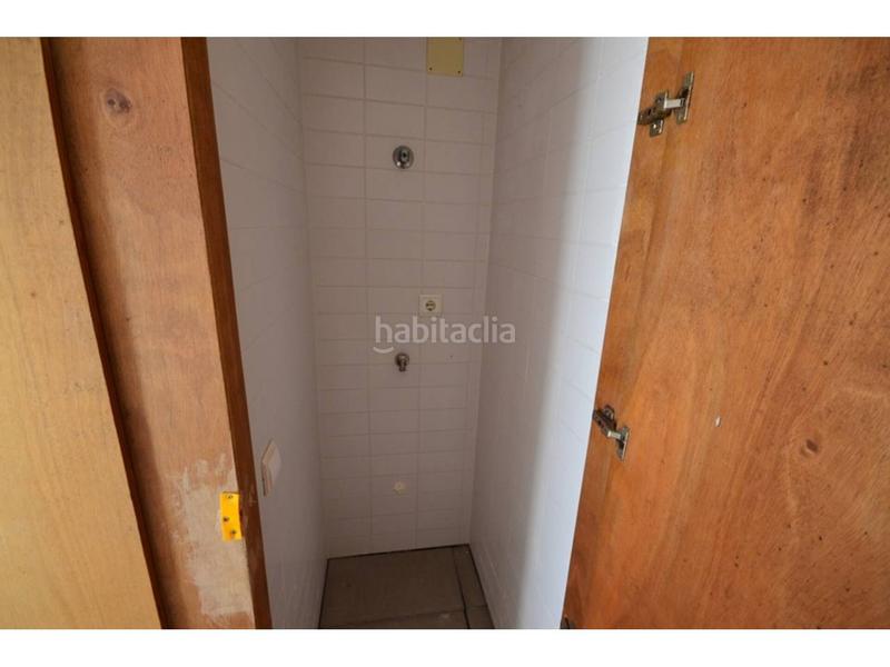 Foto 385e6281-0d54-4917-b6dc-bcc4f9e14de3. Piso en canarias 26 piso luminoso con trastero en zona tranquila en Conil de la Frontera