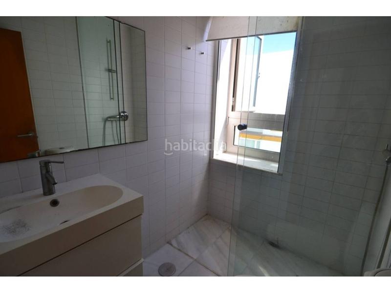 Foto 982f704a-c334-4651-8f83-d3877a29db37. Piso en canarias 26 piso luminoso con trastero en zona tranquila en Conil de la Frontera