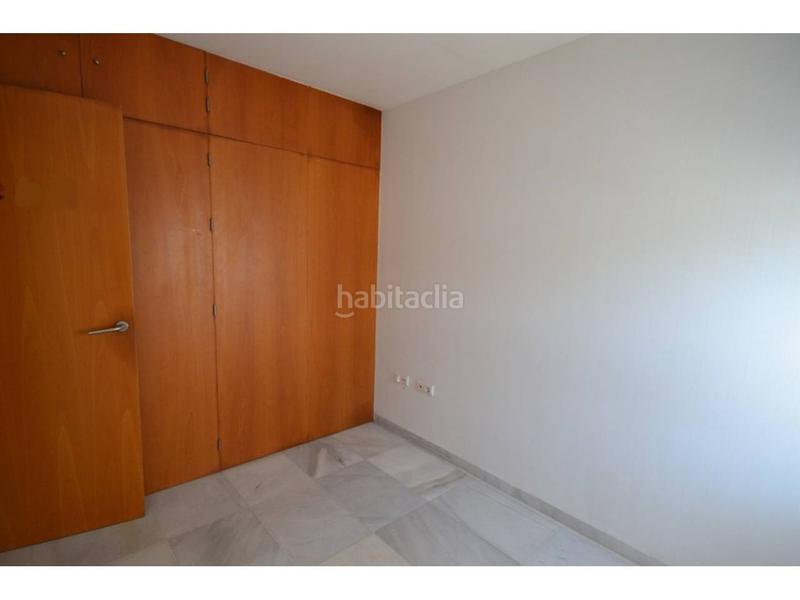 Foto c0435270-e724-4f00-a452-f4c1e3744f83. Piso en canarias 26 piso luminoso con trastero en zona tranquila en Conil de la Frontera