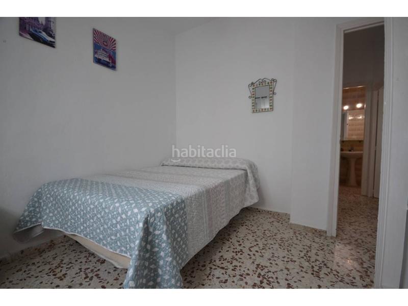 Foto 000b4e4d-0c5e-4954-8fb9-e1f5e5007611. Piso en puente de cádiz 1 piso amplio y cómodo en calle cádiz en Conil de la Frontera