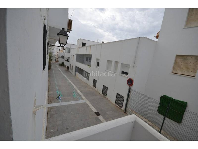Foto 15c2845a-8db3-46ab-b713-efe576e3f517. Piso en puente de cádiz 1 piso amplio y cómodo en calle cádiz en Conil de la Frontera