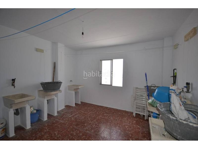 Foto 9835c151-25c5-4c8e-b22a-57ba23d82a30. Piso en puente de cádiz 1 piso amplio y cómodo en calle cádiz en Conil de la Frontera