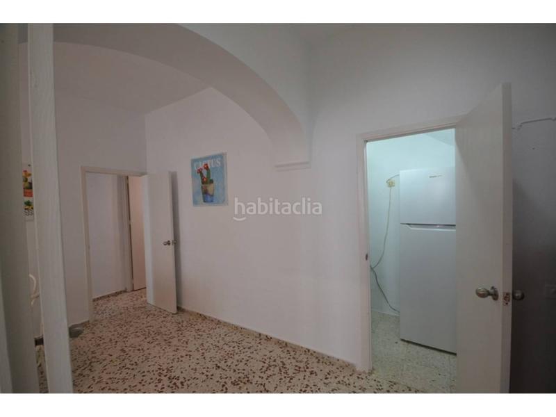 Foto bb292f21-7af4-4e82-8bc2-bfffdbe39d1b. Piso en puente de cádiz 1 piso amplio y cómodo en calle cádiz en Conil de la Frontera