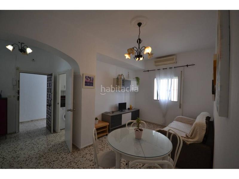 Foto bdf1da69-e2cd-4788-9ba8-e756113241d4. Piso en puente de cádiz 1 piso amplio y cómodo en calle cádiz en Conil de la Frontera