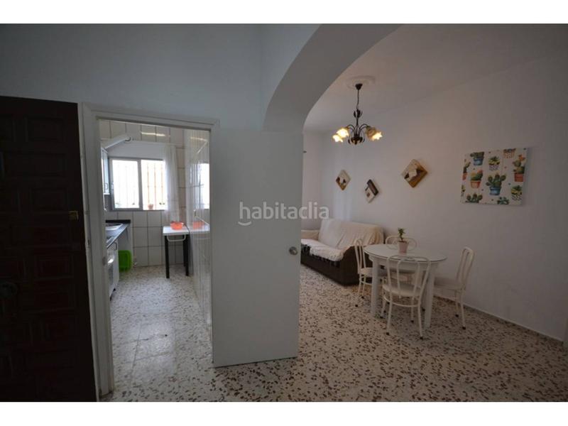 Foto de81fd3b-f636-455f-a952-37b7d876d1eb. Piso en puente de cádiz 1 piso amplio y cómodo en calle cádiz en Conil de la Frontera