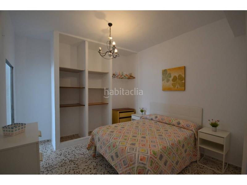 Foto e6c53f93-4663-43ee-9f92-e6ae0126433a. Piso en puente de cádiz 1 piso amplio y cómodo en calle cádiz en Conil de la Frontera