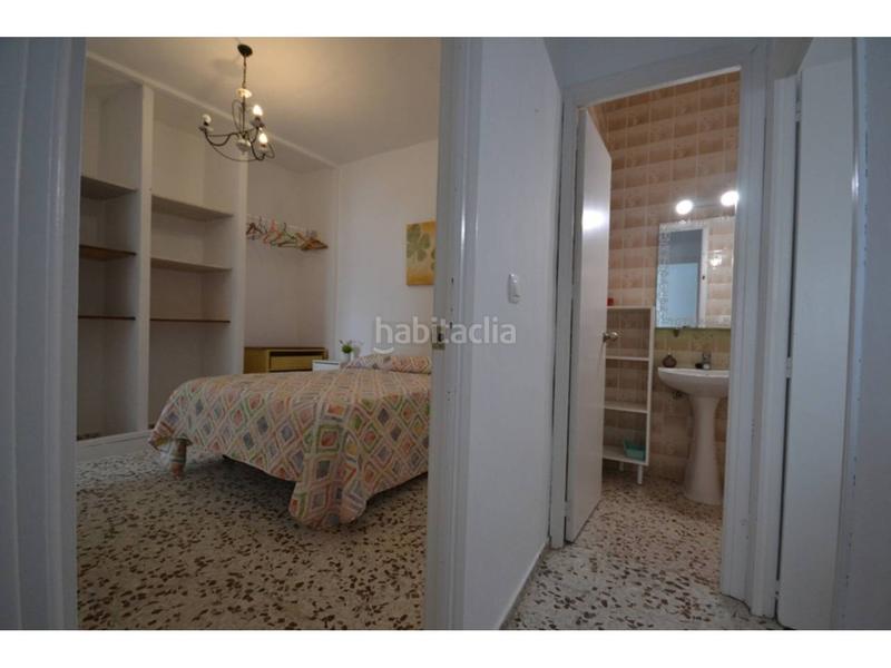 Foto f379d3a2-9016-43c3-affe-f13af8e45ab3. Piso en puente de cádiz 1 piso amplio y cómodo en calle cádiz en Conil de la Frontera
