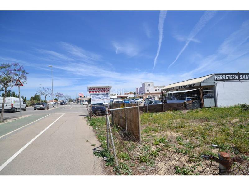 Foto 8c0ba0ed-9912-4457-90bc-ddf26b5fde9f. Local comercial en nacional 340 1 local de 400m2 para explotación comercialhotelera en Conil de la Frontera