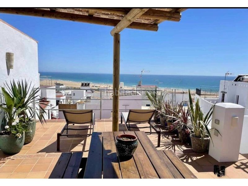 Foto 4b4e8d58-6d3b-4ab2-b363-cc6ae932ddbb. Casa a calle lenguado 1 a Conil Conil de la Frontera